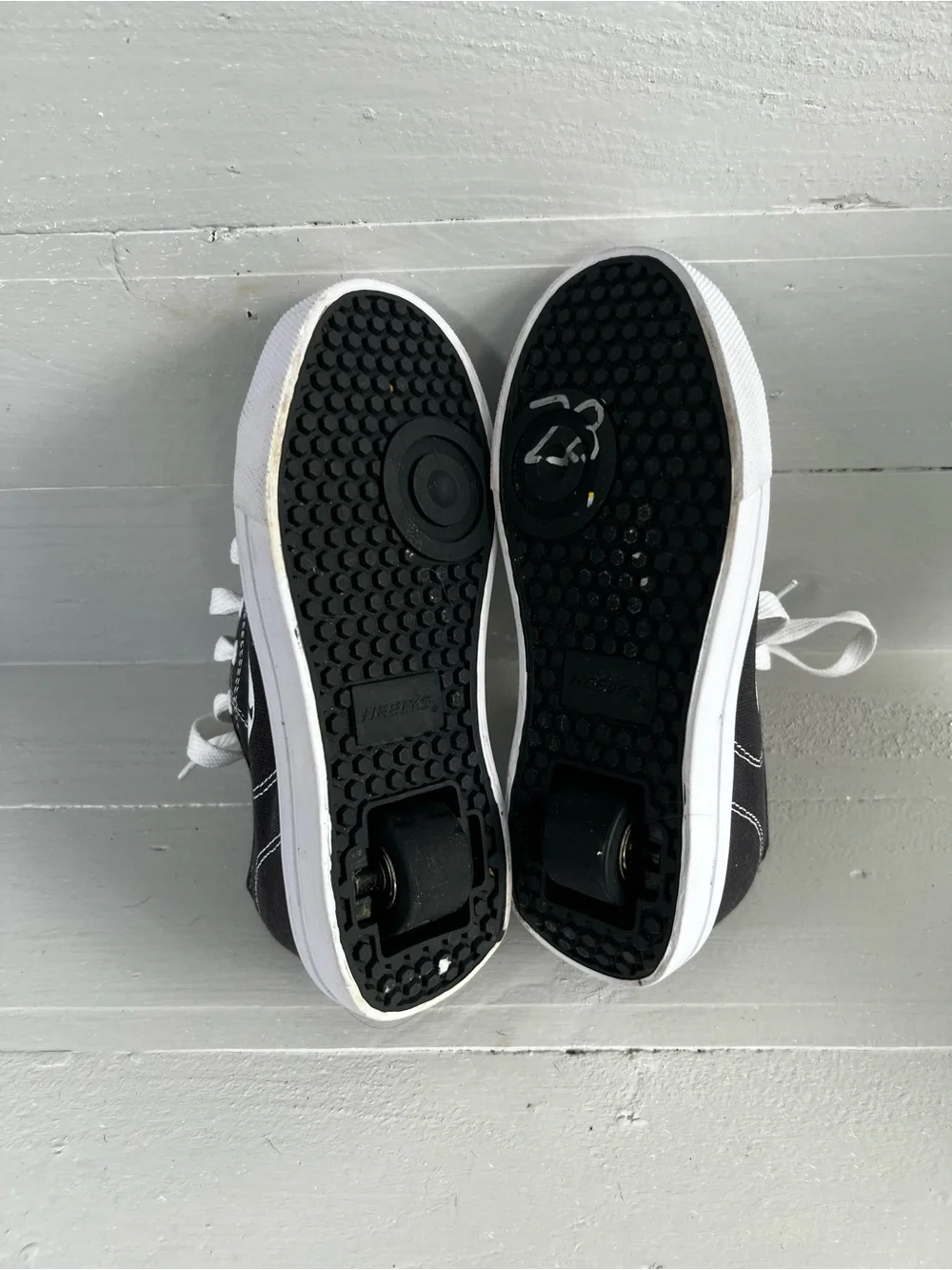 Heelys shoes youth